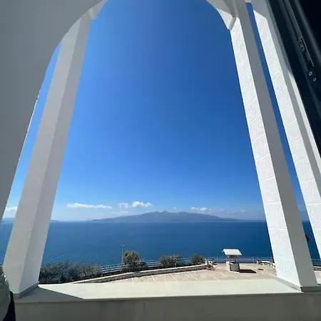 Great Location - Beachfront - *