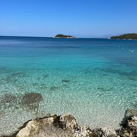 Great Location - Beachfront - * ساراندا